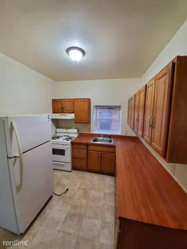 Main picture of 10325 115th St