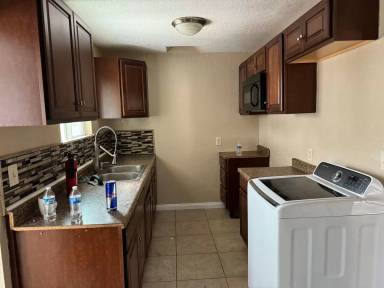 Main picture of 2544 Violet St