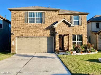 Main picture of 16009 Nightshade St