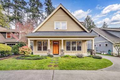 Main picture of 10249 NE Garibaldi Loop