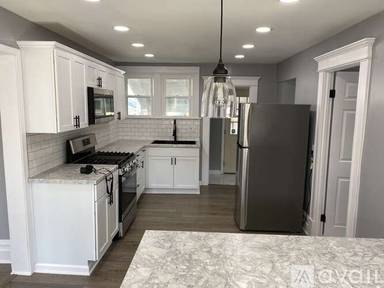 Main picture of 111 Clara St