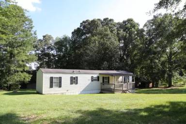 Main picture of 585 Thompson Mill Rd