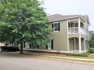 Main picture of 502 Whistler Ln N