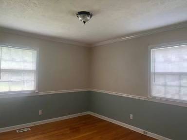 Main picture of 534 Clifford Ave