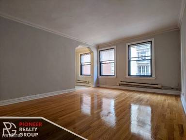 Main picture of Roscoe Apartments