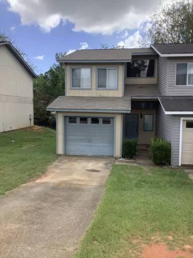 Main picture of 136 Woodfield Pl