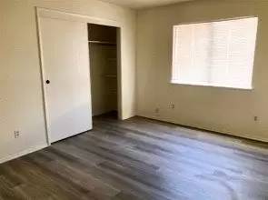 Main picture of 928 W Atkins Ave