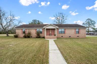 Main picture of 201 S Cypress St