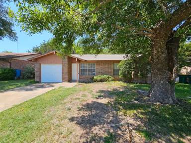 Main picture of 736 Lisa Ln