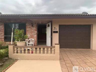 Main picture of 4302 NW 44th St