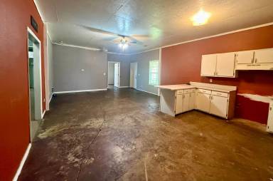 Main picture of 1308 Barton Ln