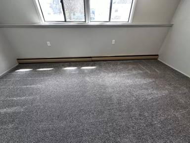 Main picture of 105 E Peach St