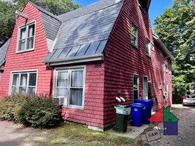 Main picture of 388 Main St