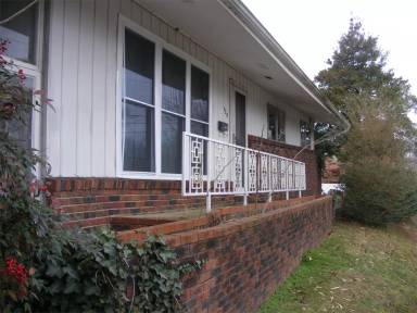 Main picture of 323 8th St