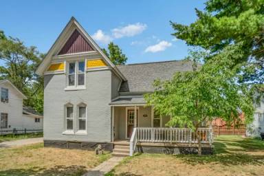 Main picture of 212 W Locust St