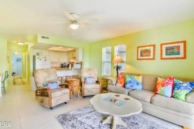 Main picture of 918 N New River Dr