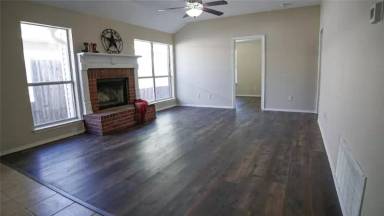 Main picture of 7549 Ashcroft Cir