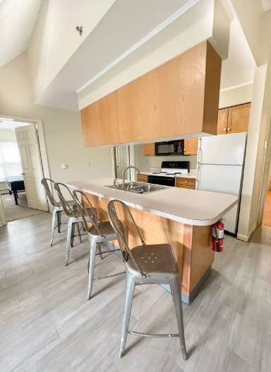Main picture of 21 Owego St