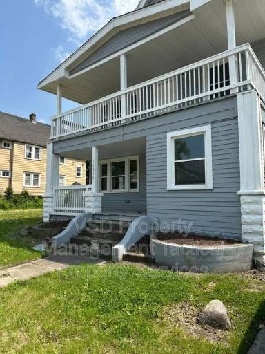 Main picture of 10816 Grandview Ave