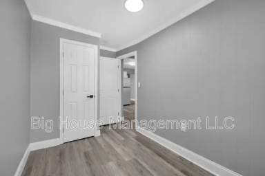 Main picture of 1725 Hollins St