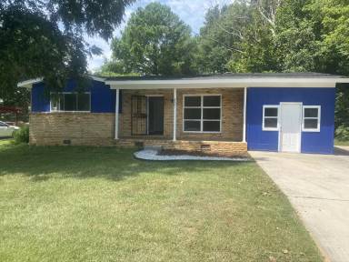 Main picture of 3301 Blue Spring Rd NW