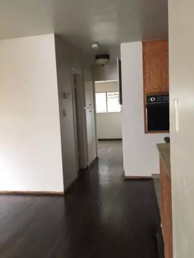 Main picture of 30007 Vanderbilt St