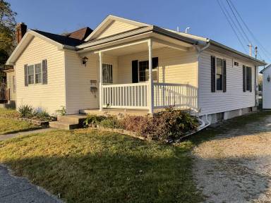 Main picture of 107 N Rufus St