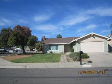Main picture of 24290 Lamont Dr