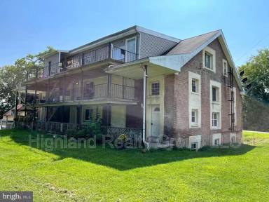 Main picture of Schoolhouse Apartments
