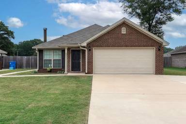 Main picture of 625 George Dr