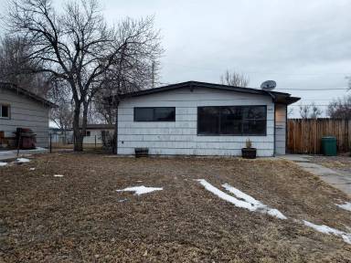 Main picture of 3044 Indiana Ave
