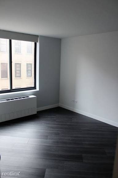 Main picture of 279 E Houston St
