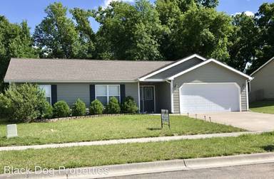 Main picture of 305 Stone Dr