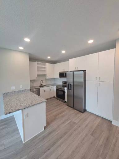 Main picture of 701 Bates Ave SW