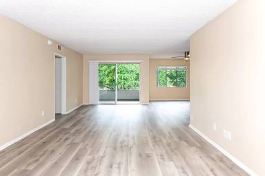 Main picture of 1120 W Alhambra Rd