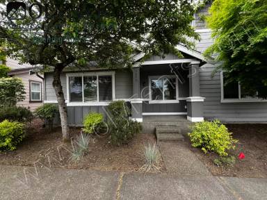 Main picture of 5832 Pennsylvania St SE