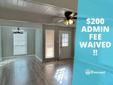 Main picture of 801 W Navarro St