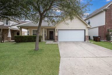 Main picture of 8014 Foxwood Chase