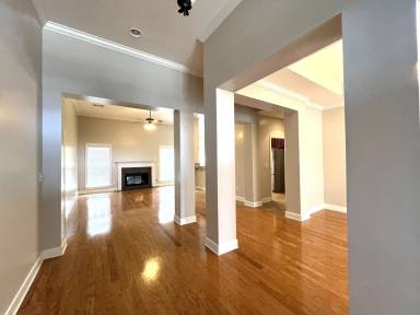 Main picture of 9149 Houndsbay Dr