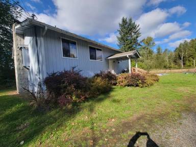 Main picture of 22723 Meridian E