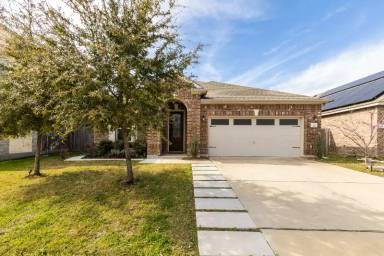 Main picture of 12600 Lucida Ln