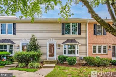 Main picture of 304 Meadow Ct