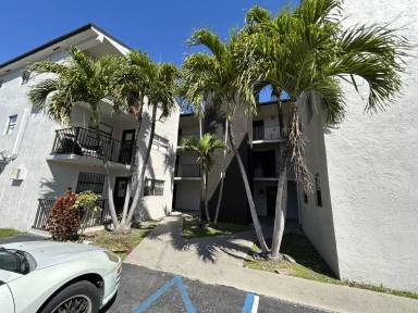 Main picture of 142 SW 18th Ave