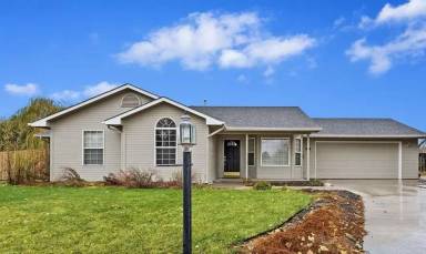 Main picture of 1600 Gold Ct