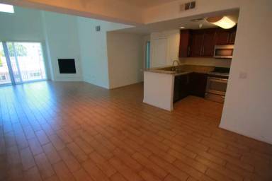 Main picture of 11925 Kling St