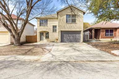 Main picture of 7931 Cortland Oak