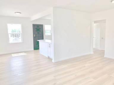 Main picture of 2020 W 35th St