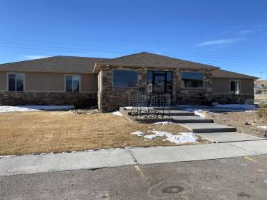 Main picture of 1800 Edinburgh St