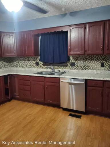 Main picture of 2122 NW Kendall Dr