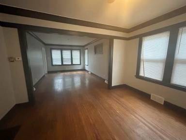 Main picture of 9920 S Parnell Ave